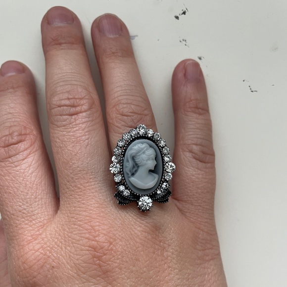 Cameo ring - Picture 2 of 3